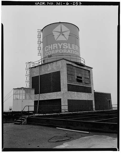 Dodge Hamtramck Plant WAREHOUSE BUILDING, WATER TOWER ON ROOF, VIEW NORTH, 1980 